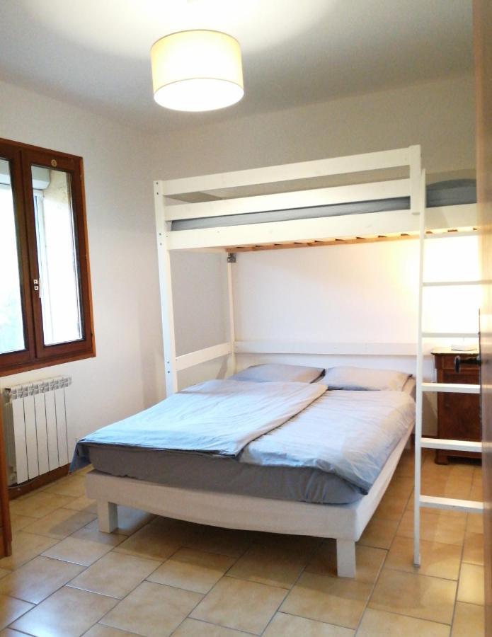 Les 3 Hirondelles Apartment Pont-Saint-Esprit Exterior photo